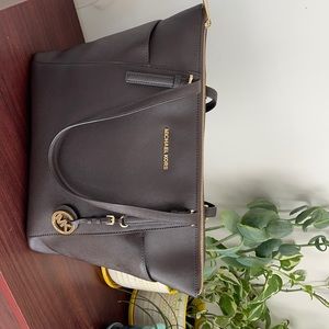 Michael Kors, Top-zip leather Tote
